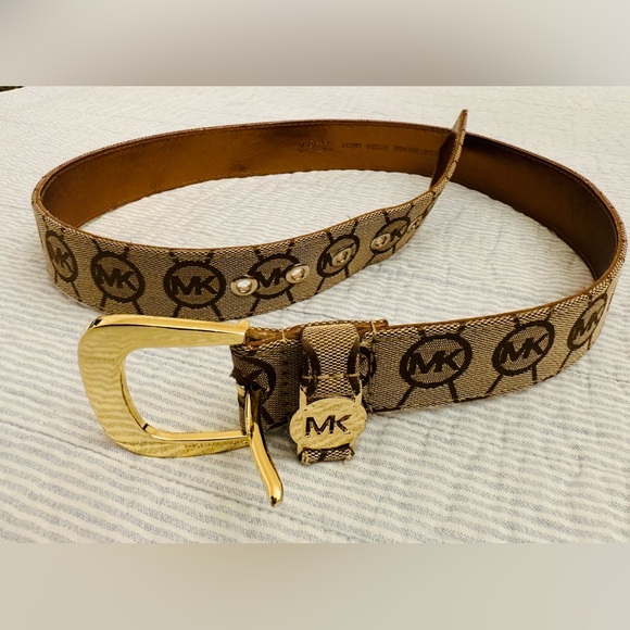 Michael Kors Women’s brown Monogram Belt With Gold Buckle Sz M - Picture 1 of 4